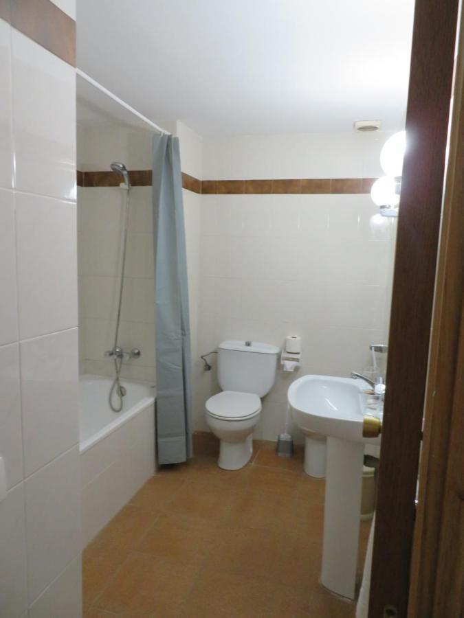 Meson La Lonja Hotel Herbes Ngoại thất bức ảnh